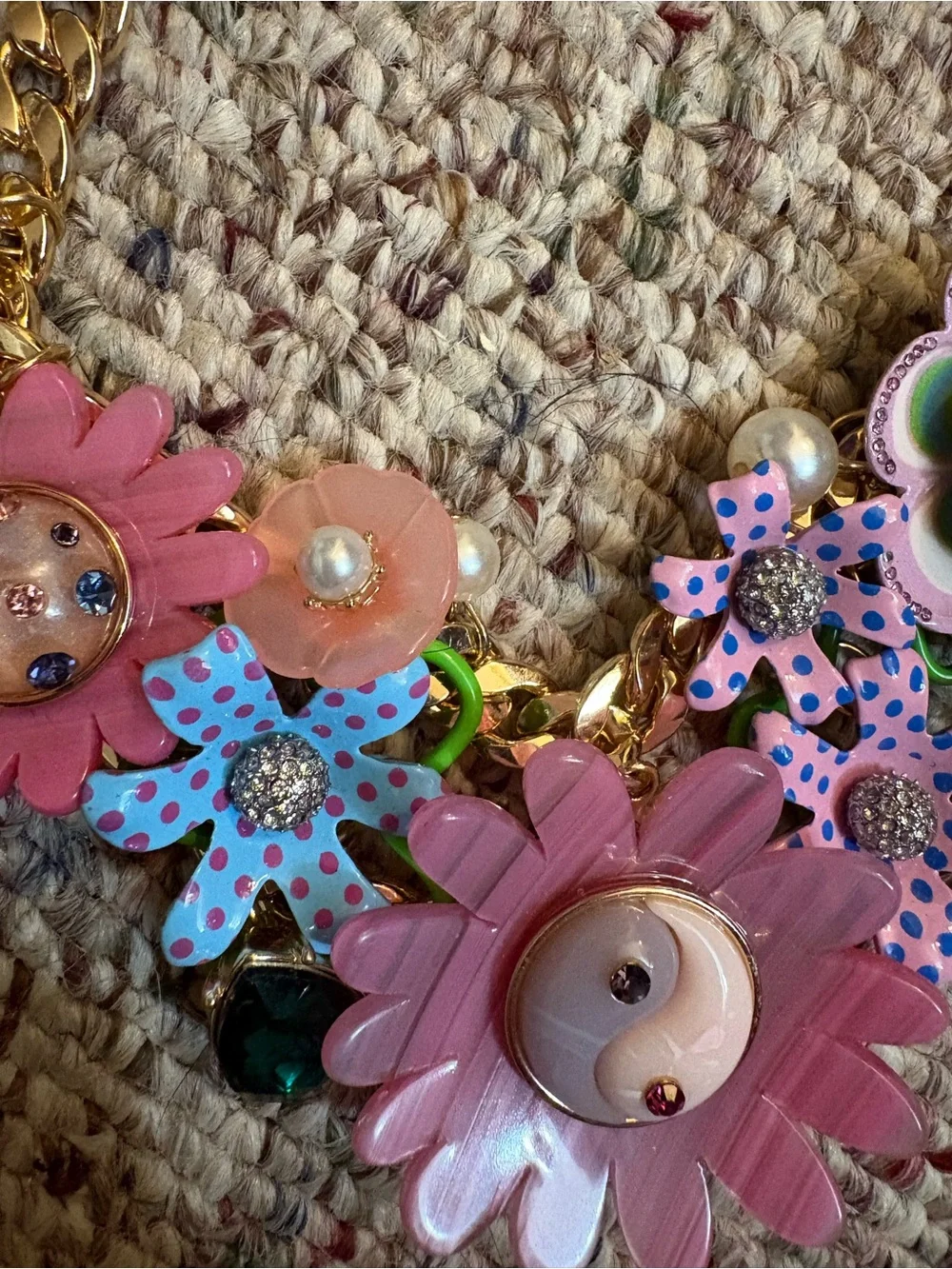 NWOT Betsey Johnson Flower Drama Bib Necklace - Picture 9 of 13